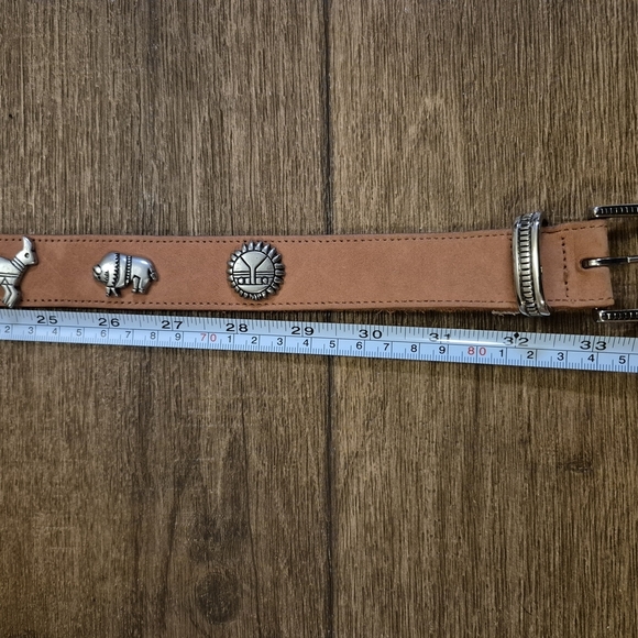 Vintage Women\'s 28 - 34 Inch Silver Native American Southwest Leather Belt main image 4